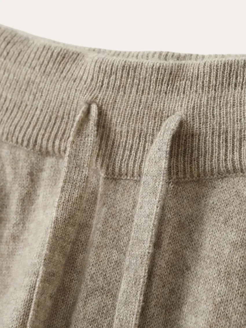 Refined Cashmere Trousers – Beige